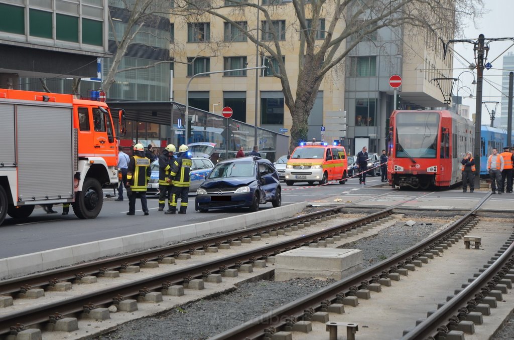 VU PKW Strab Koeln Mitte Pipinenstr Hohestr P098.JPG - Miklos Laubert